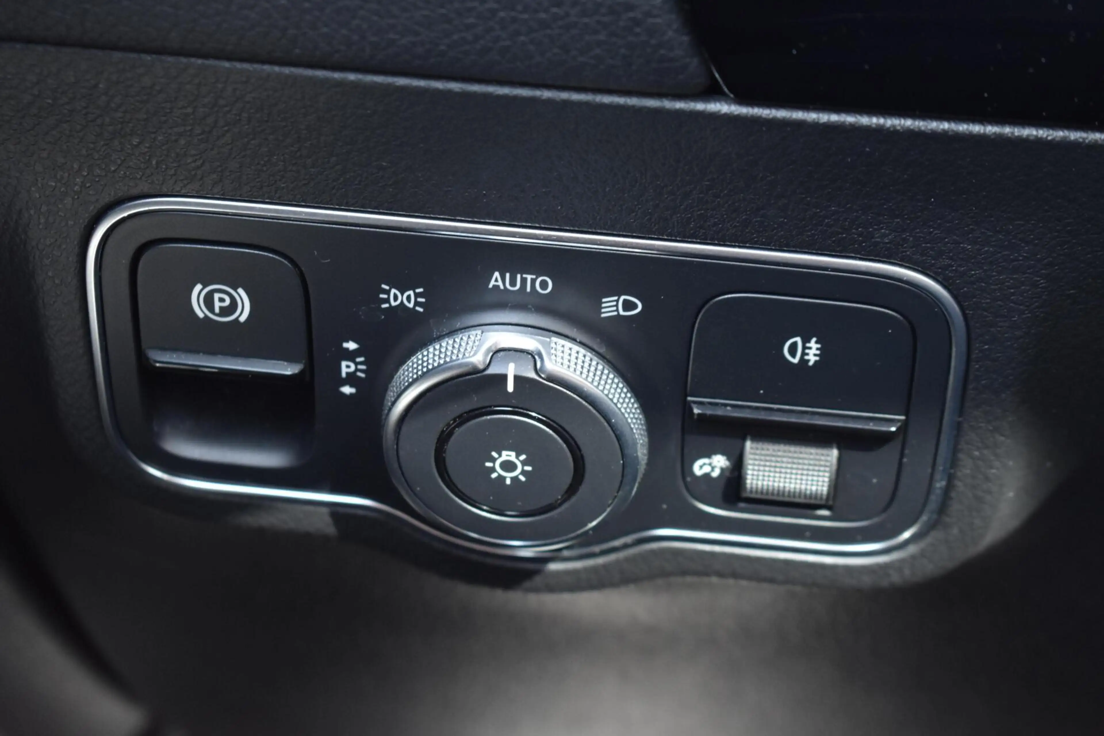 Mercedes-Benz EQA 250 Business Solution Luxury 67 kWh | Pano | Sfeerverl — photo 26