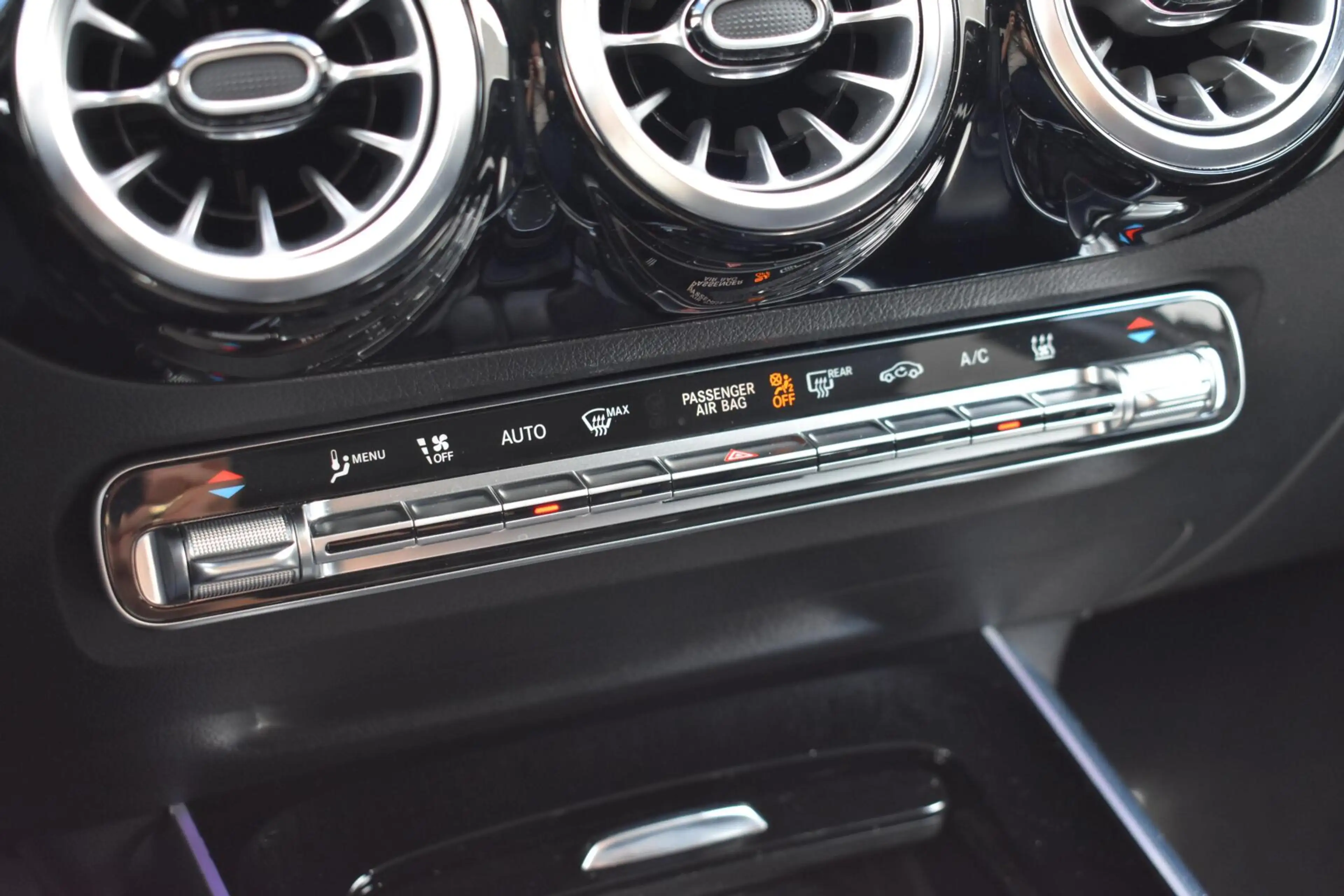 Mercedes-Benz EQA 250 Business Solution Luxury 67 kWh | Pano | Sfeerverl — photo 23