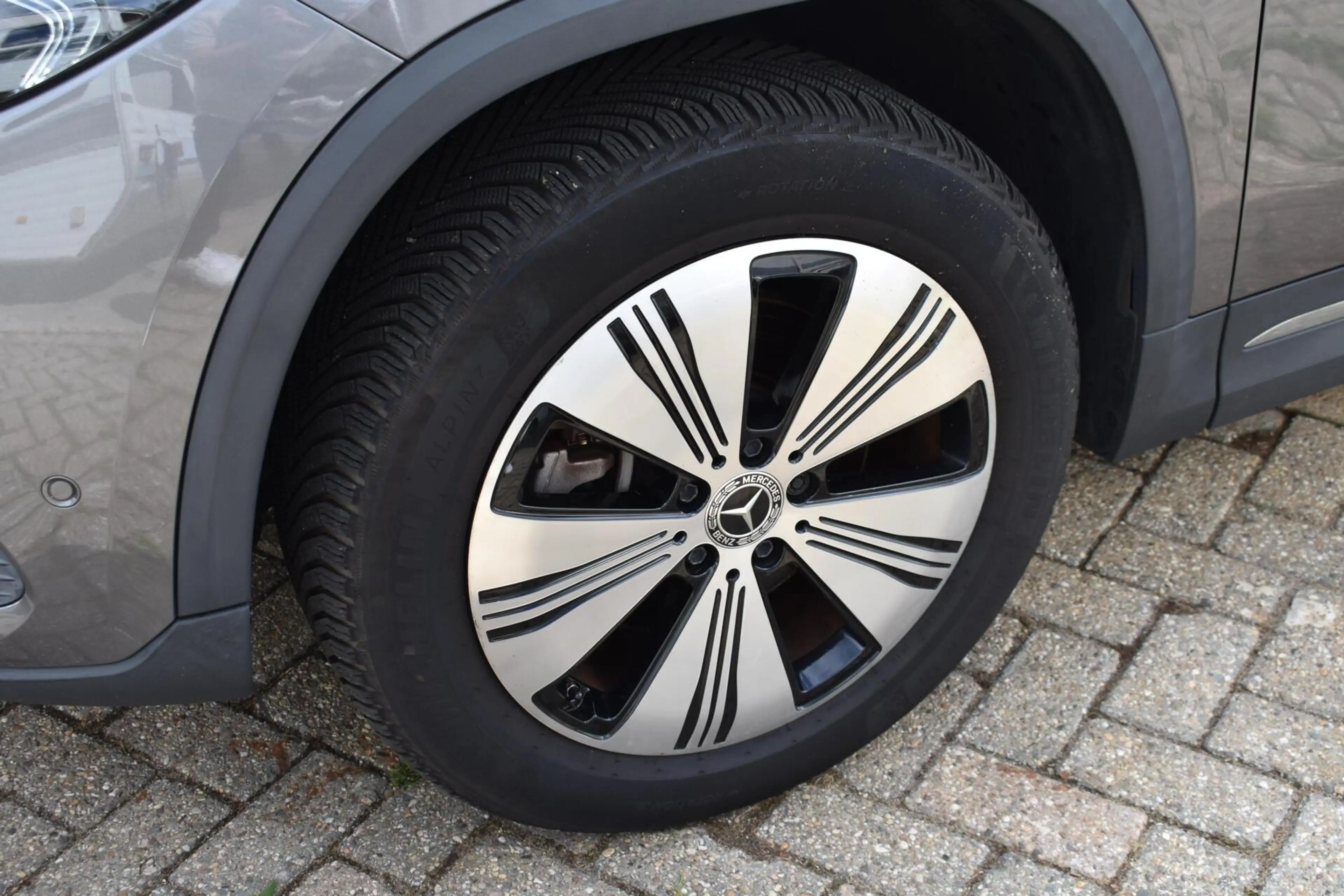 Mercedes-Benz EQA 250 Business Solution Luxury 67 kWh | Pano | Sfeerverl — photo 6