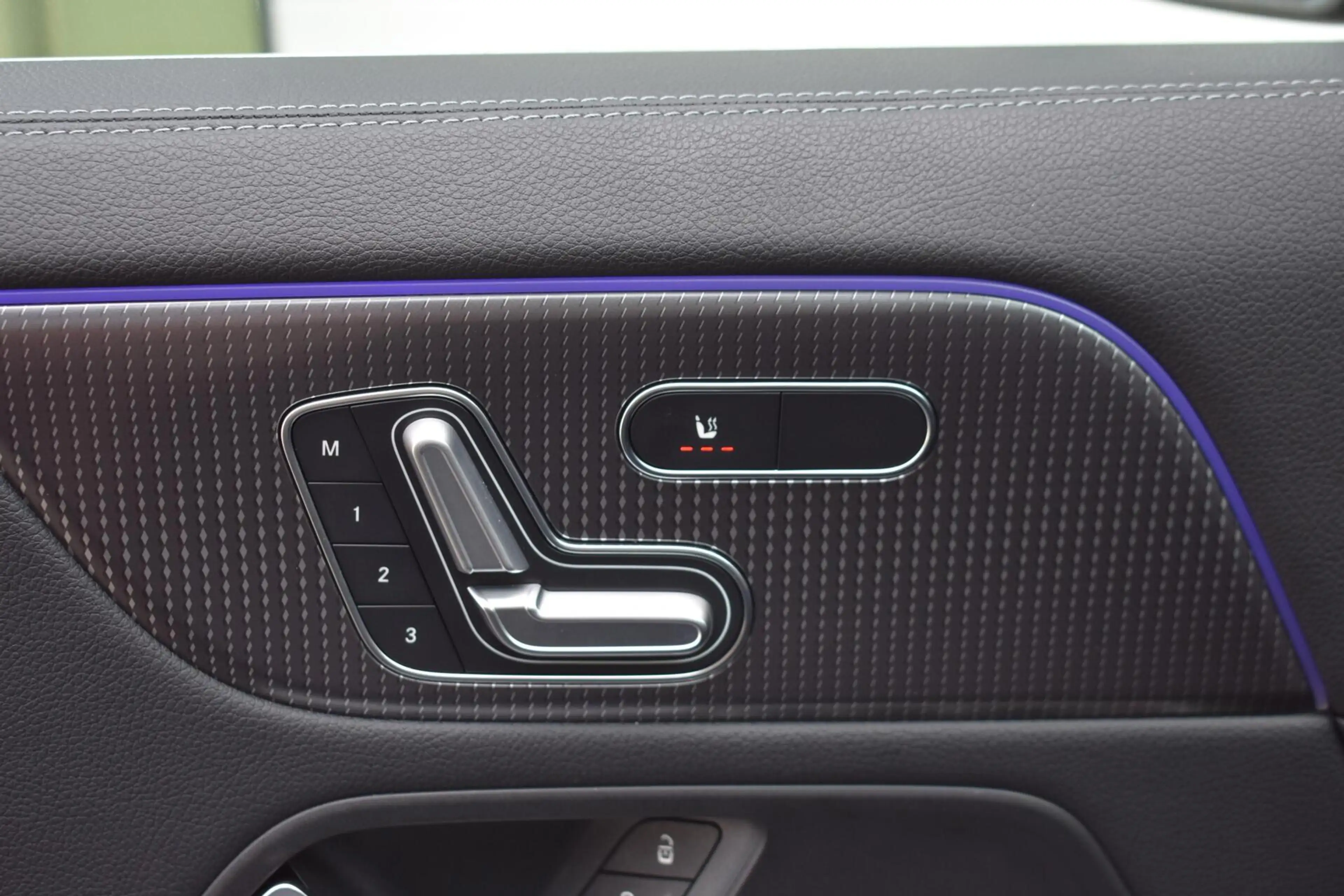 Mercedes-Benz EQA 250 Business Solution Luxury 67 kWh | Pano | Sfeerverl — photo 27