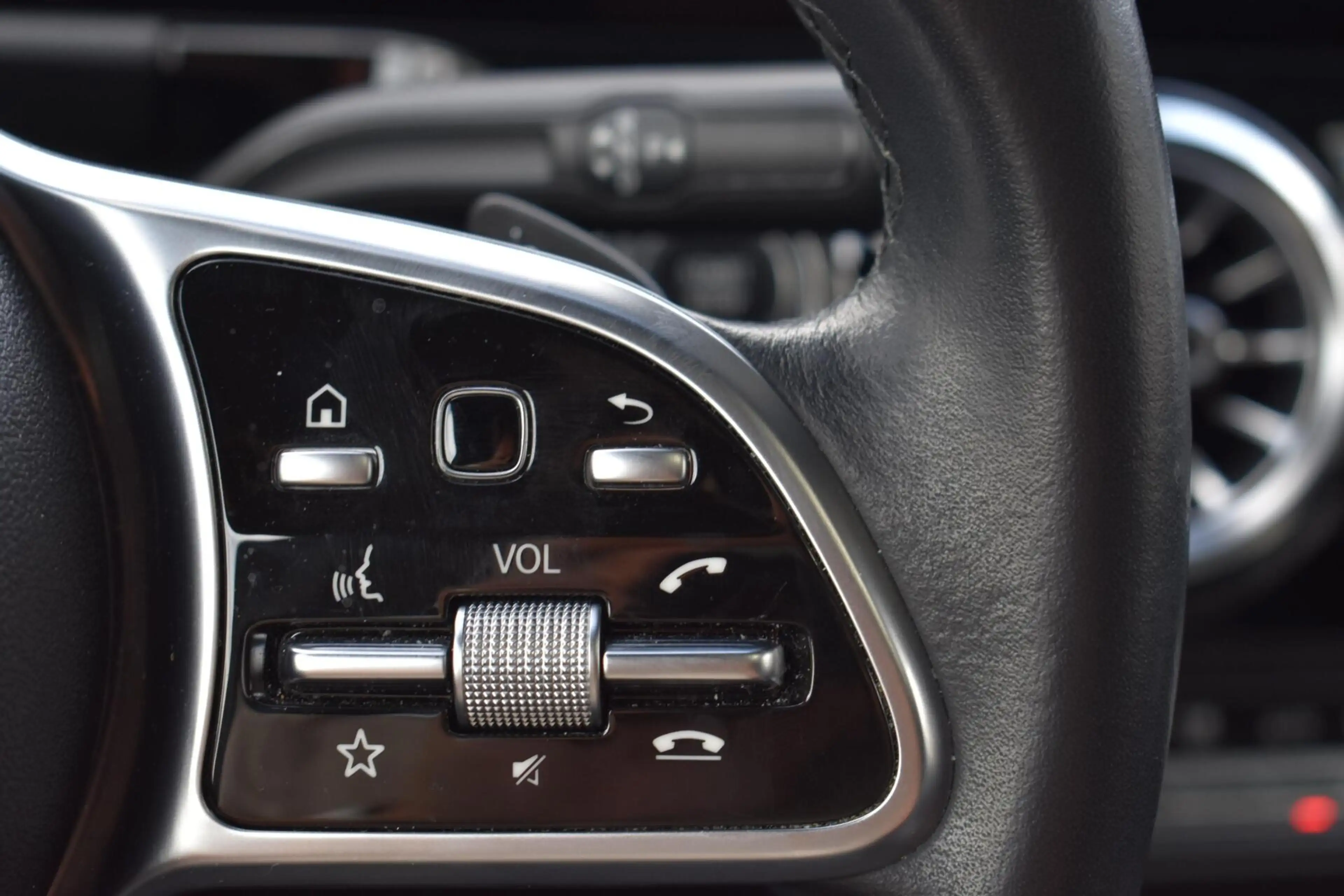 Mercedes-Benz EQA 250 Business Solution Luxury 67 kWh | Pano | Sfeerverl — photo 17