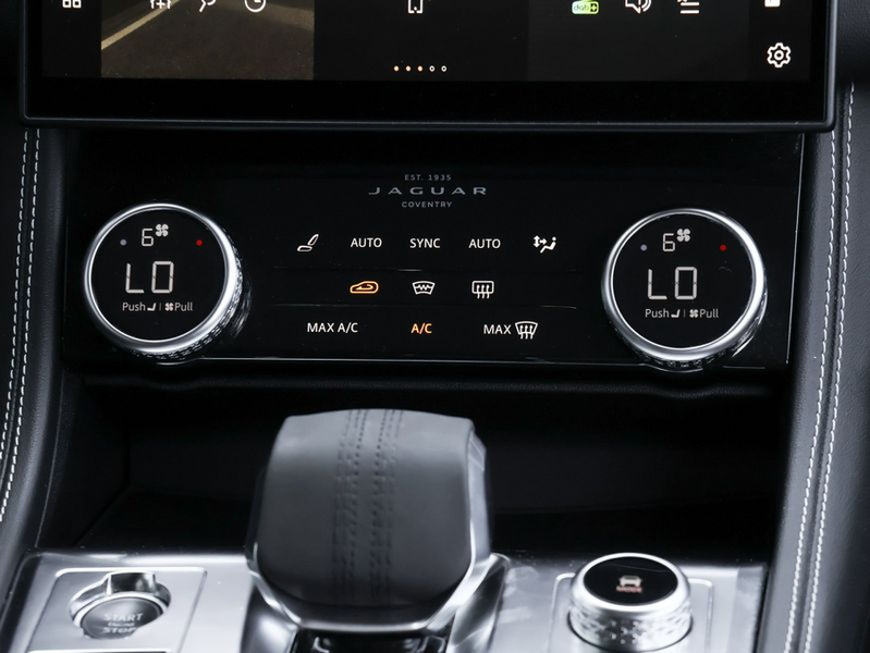 Jaguar F-Pace D200 AWD R-Dynamic SE — photo 12