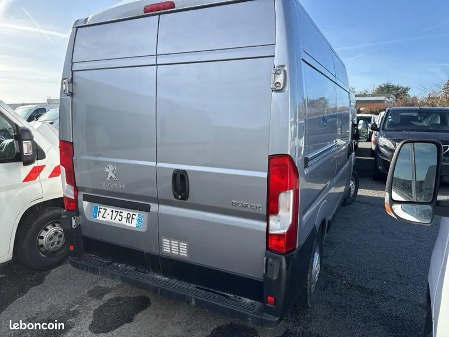 Peugeot Boxer 14 158 HT Premium 330 L2H2 140ch Gris - 2