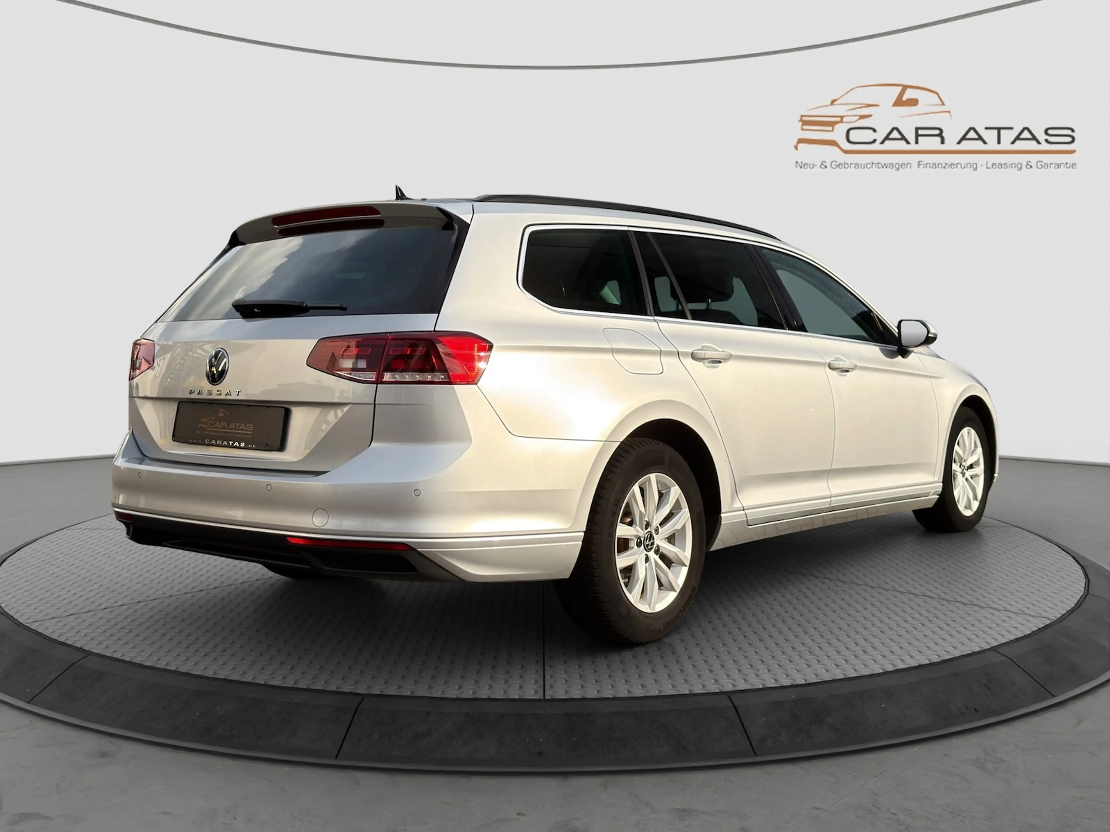 Volkswagen Passat Variant 2.0 TDI Business DSG ACC PDC — photo 7