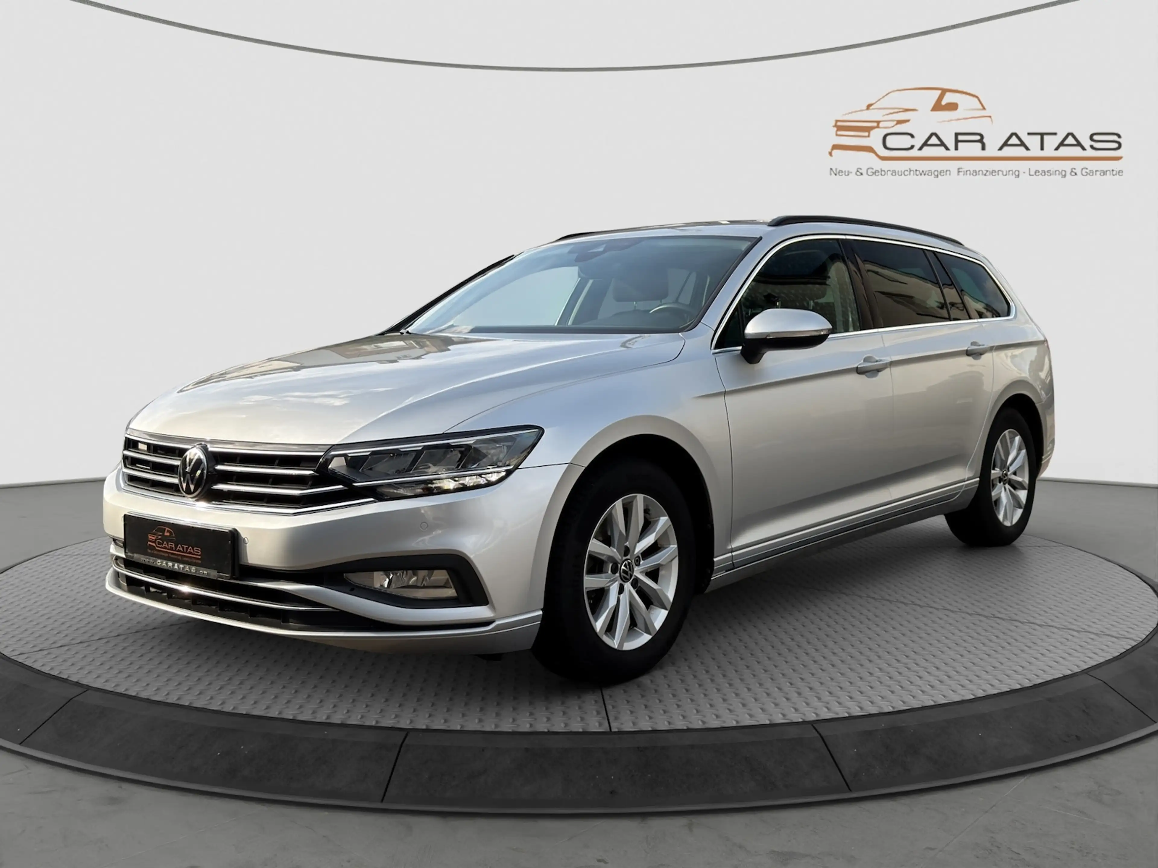 Volkswagen Passat Variant 2.0 TDI Business DSG ACC PDC — photo 3
