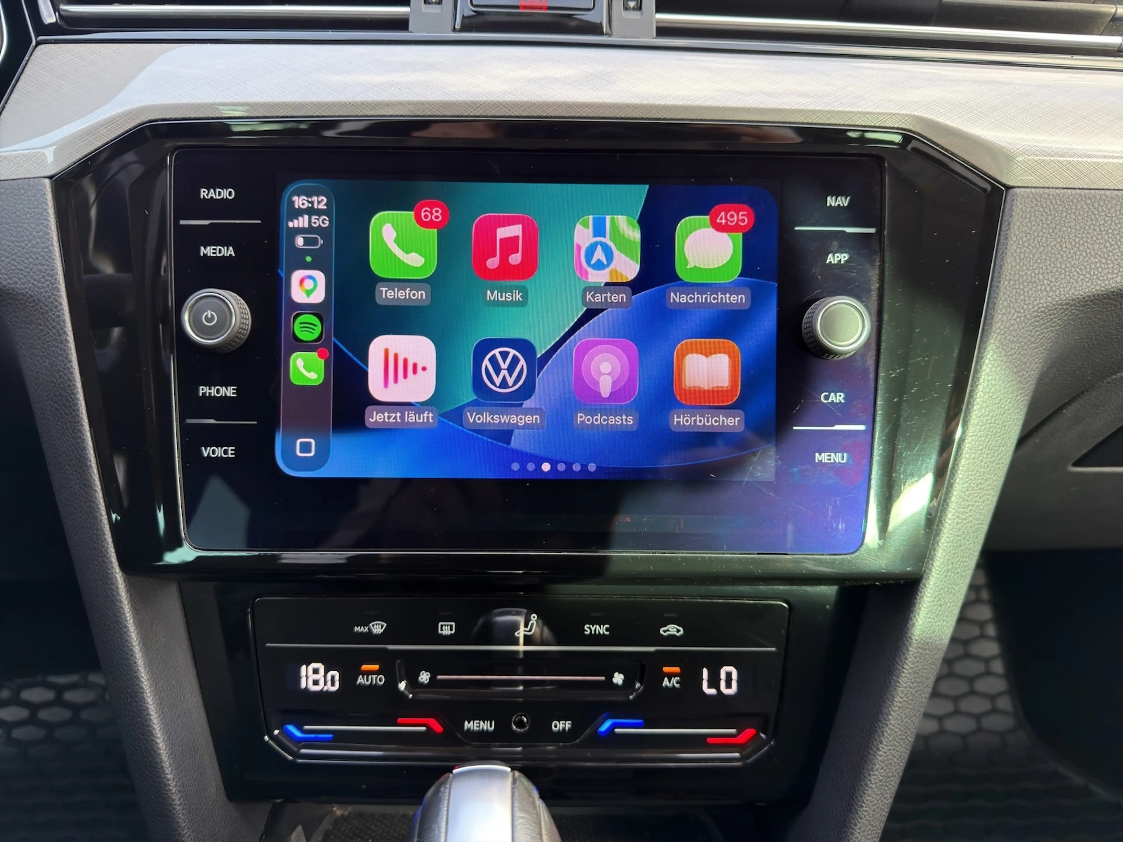 Volkswagen Passat Variant 2.0 TDI Business DSG ACC PDC — photo 12