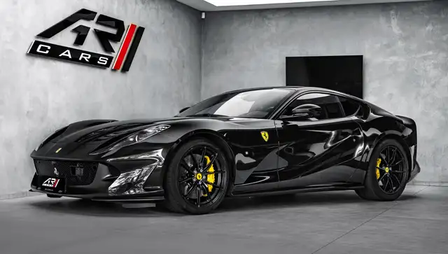 Ferrari 812 Superfast 6.5 V12 800 ch - Carbone - Lift