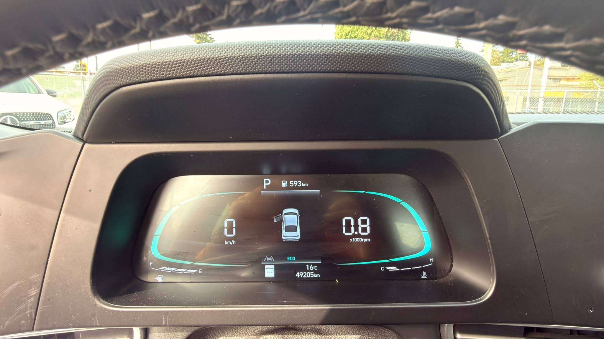 2025 Hyundai Elantra — view 15