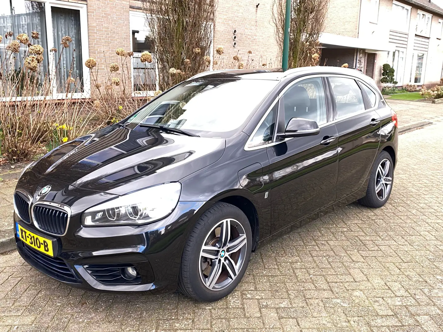 BMW 225 BMW 225 XE ip Cent HighEx Zwart - 1