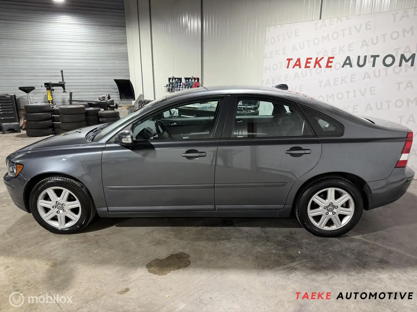 Volvo S40 1.8 Edition I Sport Clima/Cruise/Apk/1e EIG Grijs - 2