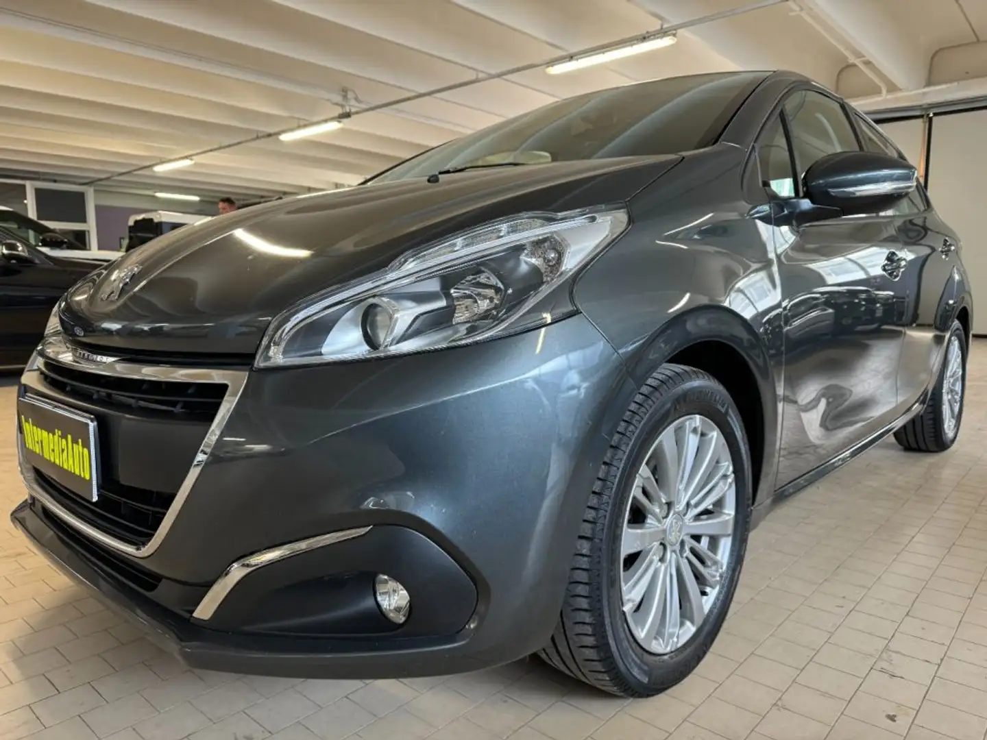 Peugeot 208 PureTech  Allure CINGHIA FATTA Grigio - 1