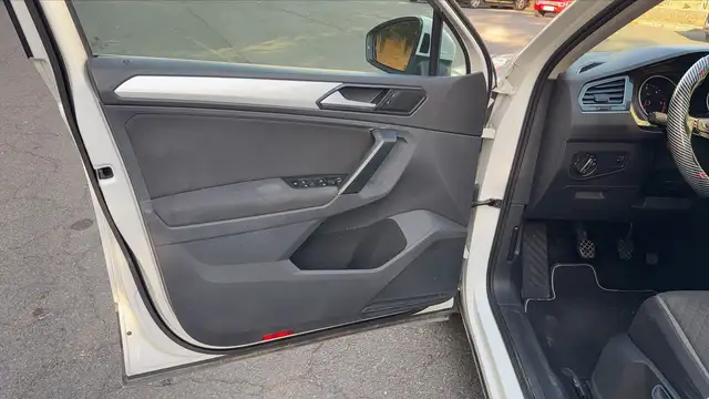 Volkswagen Tiguan view 7