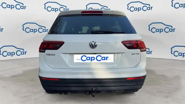 Volkswagen Tiguan view 3
