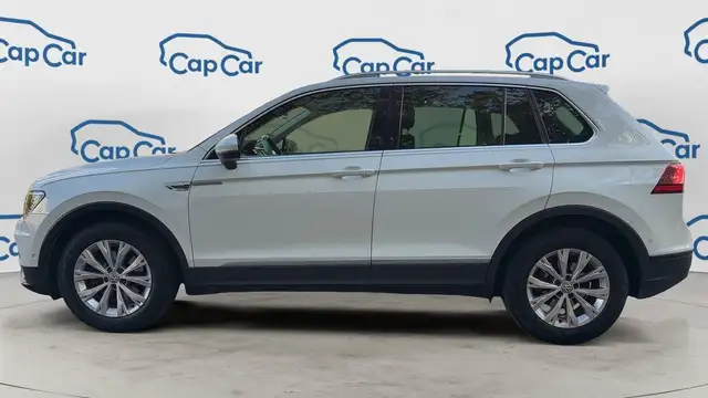 Volkswagen Tiguan view 2