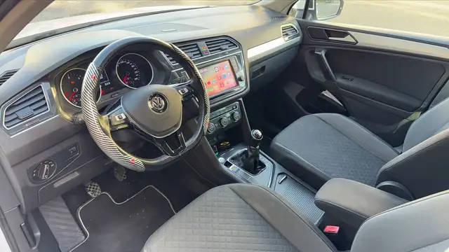 Volkswagen Tiguan view 8