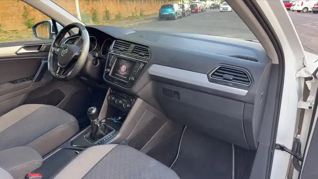 Volkswagen Tiguan view 10