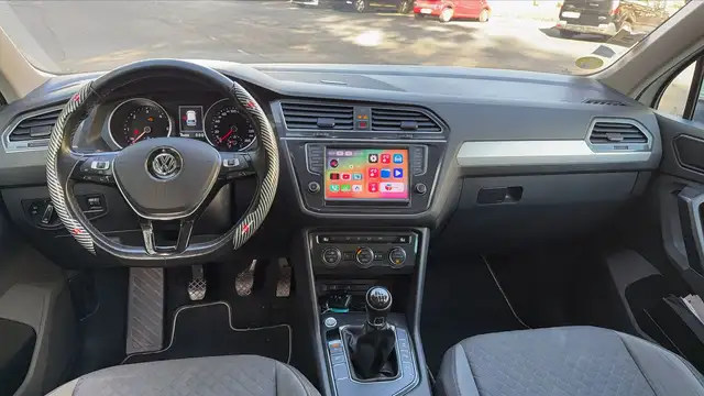 Volkswagen Tiguan view 11