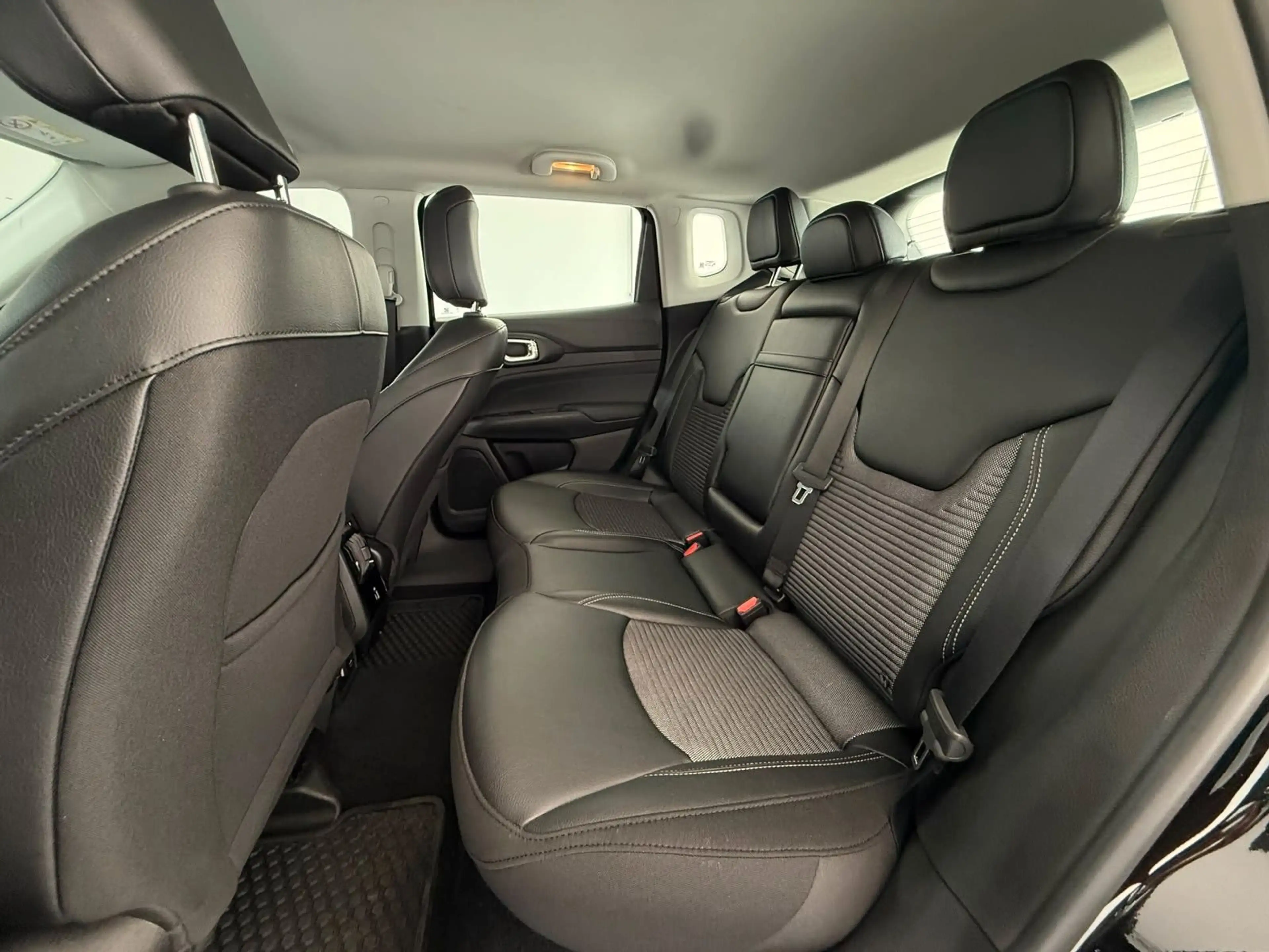 Jeep Compass 1.5 Hybrid Altitude ACC|360°Kamera|SHZ|Garantie — photo 8