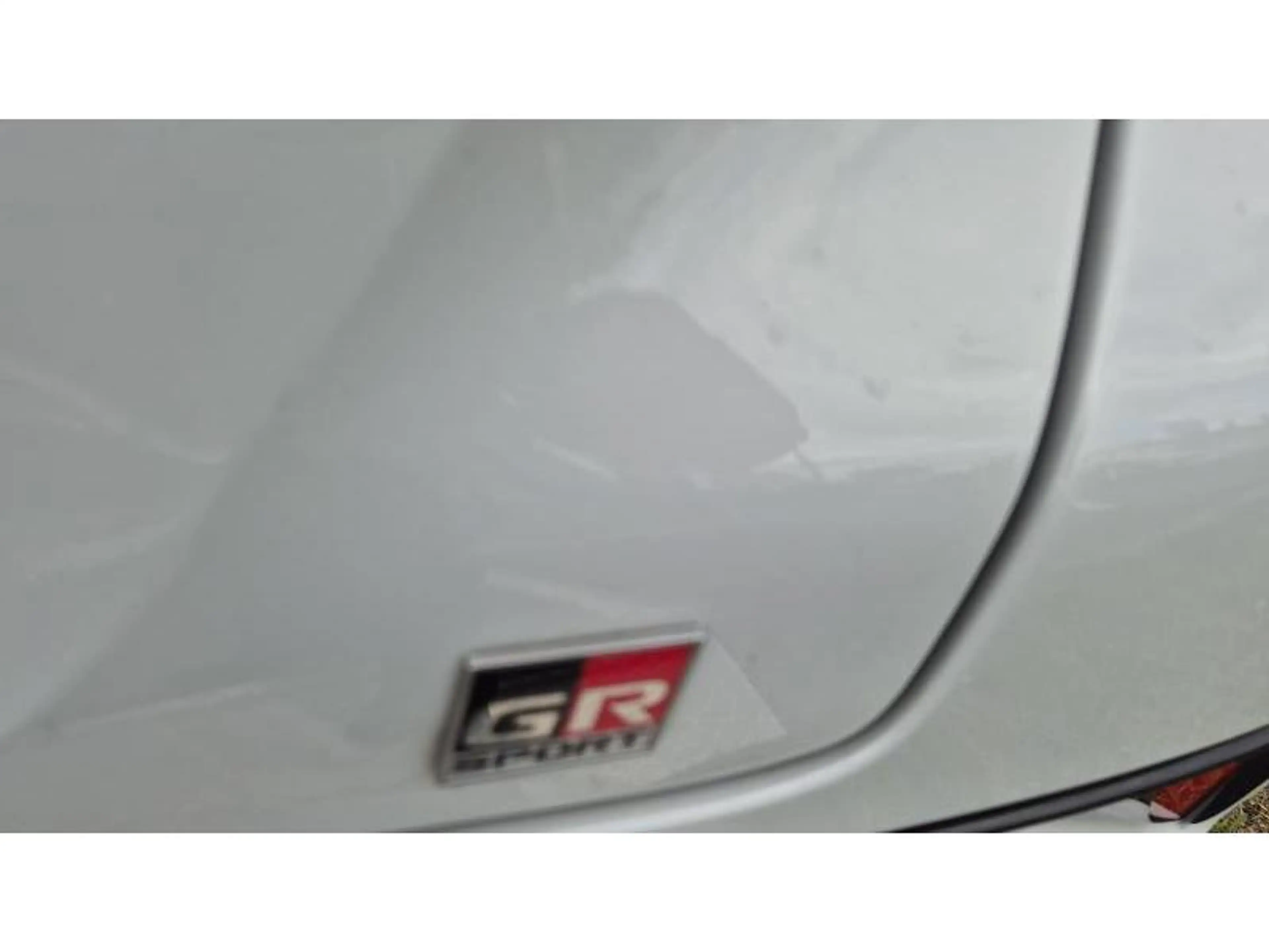 Toyota C-HR GR Sport — photo 5