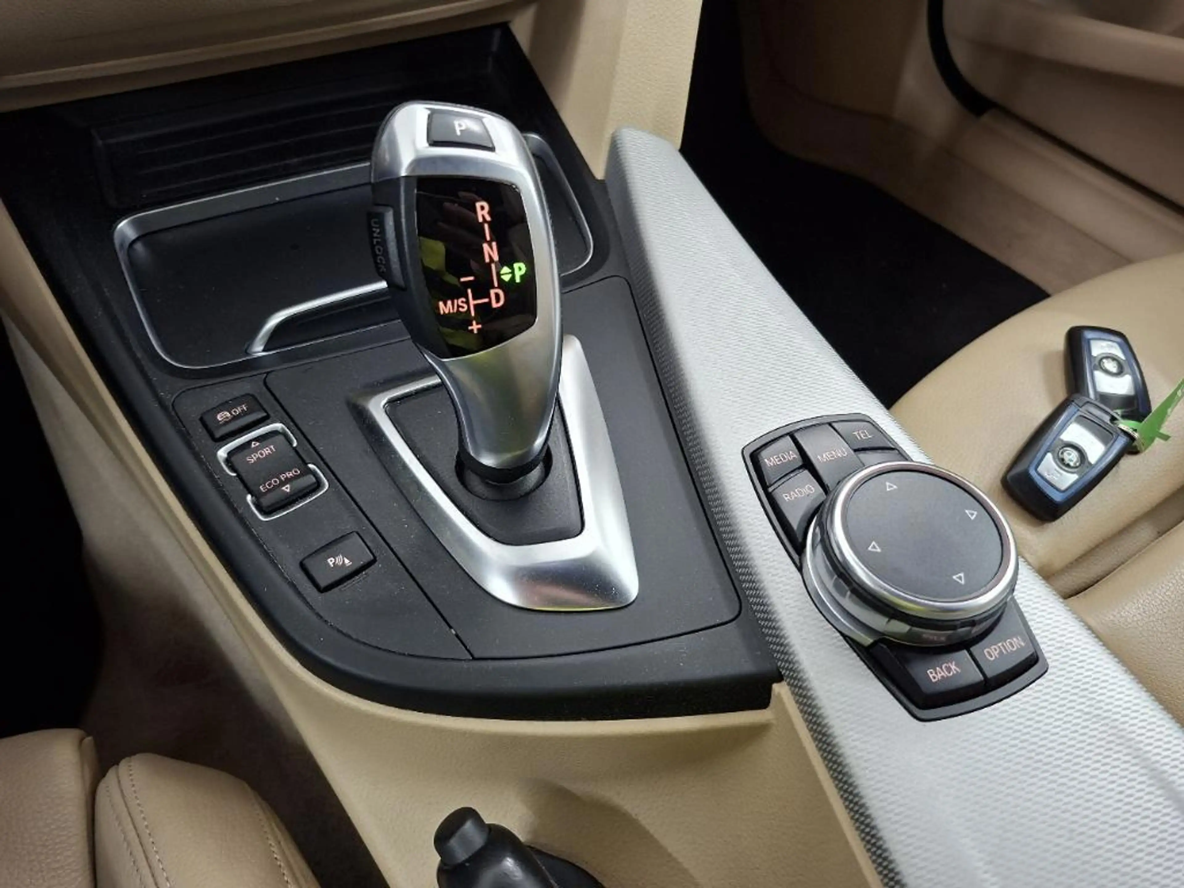 BMW 328 3-serie Gran Turismo 328i xDrive M Sport Edition H — photo 14