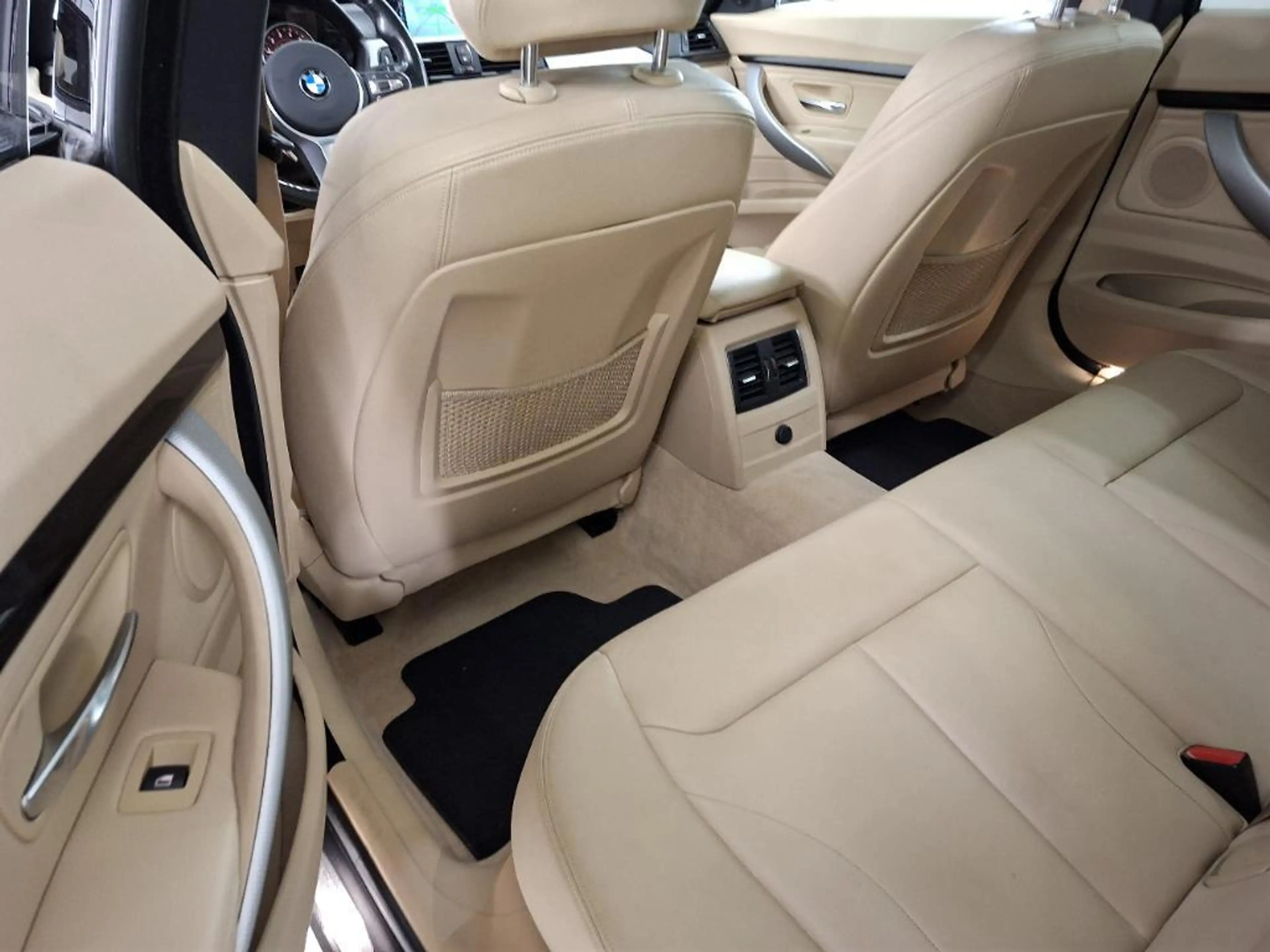 BMW 328 3-serie Gran Turismo 328i xDrive M Sport Edition H — photo 10
