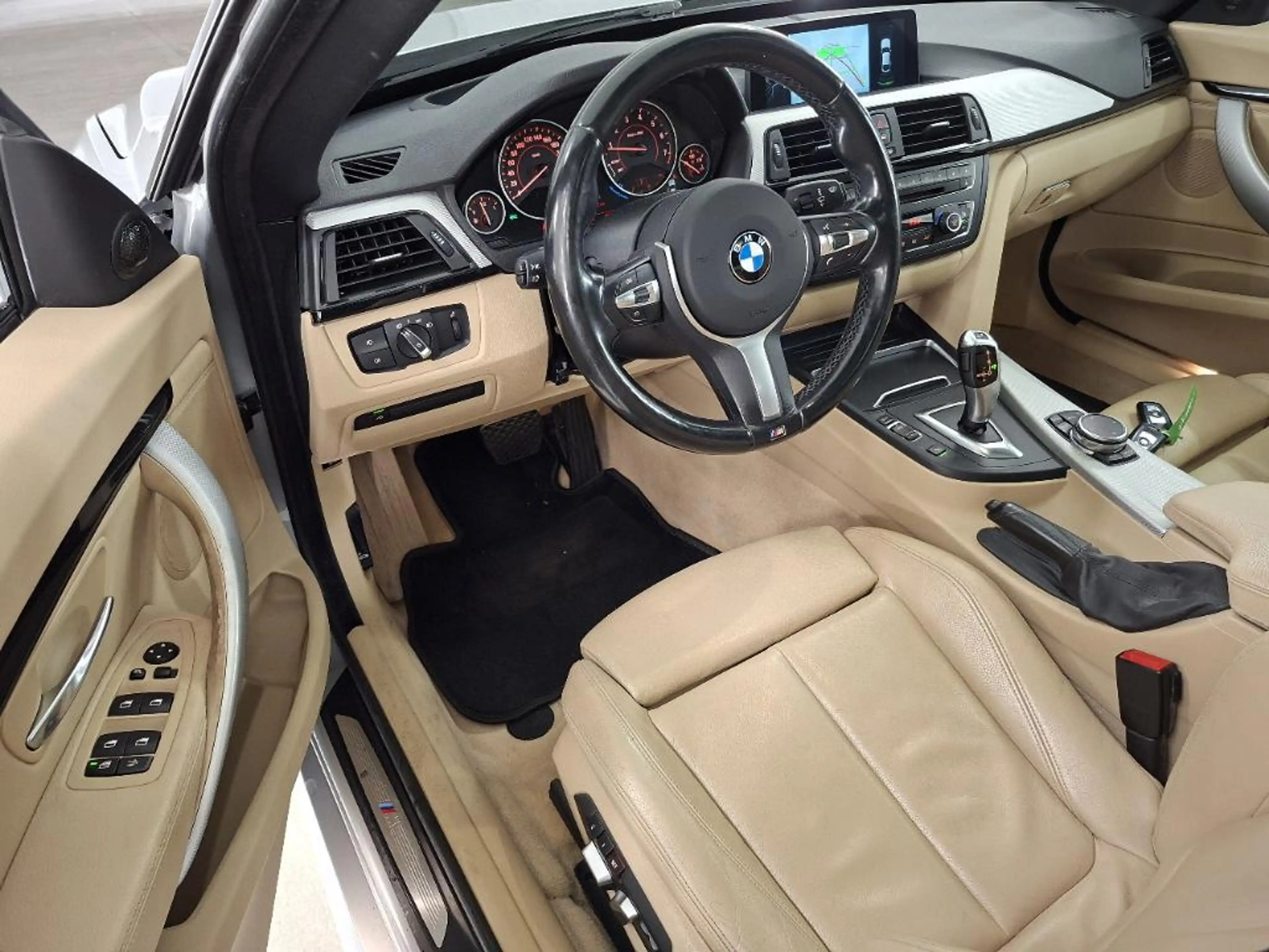 BMW 328 3-serie Gran Turismo 328i xDrive M Sport Edition H — photo 9