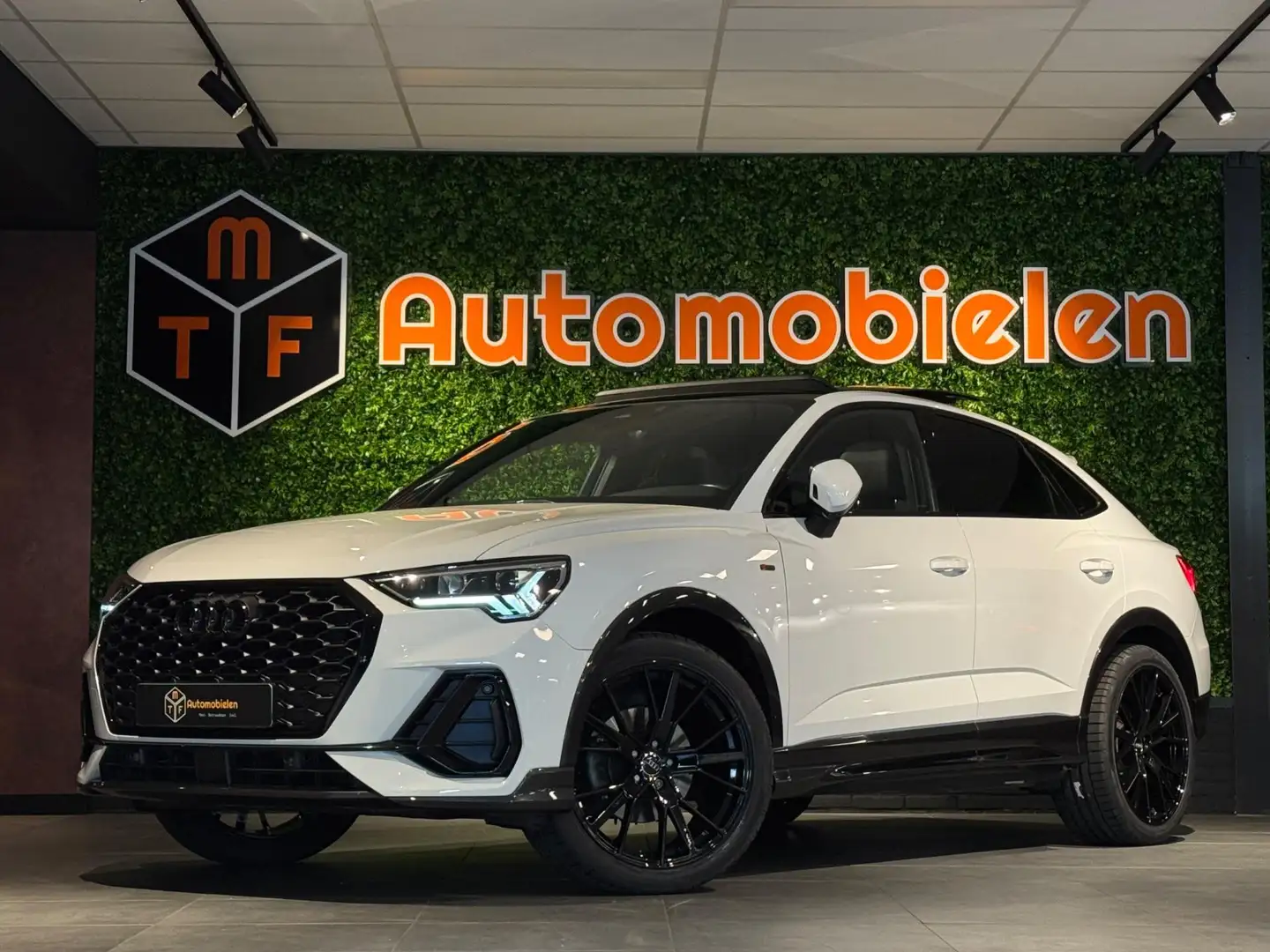Audi Q3 Sportback 35 TFSI 3x S LINE |PANO|ACC|MATRIX|BOMVO Wit - 1