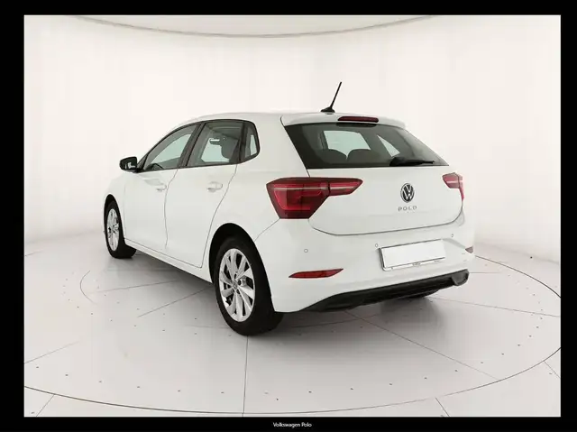Volkswagen Polo view 4