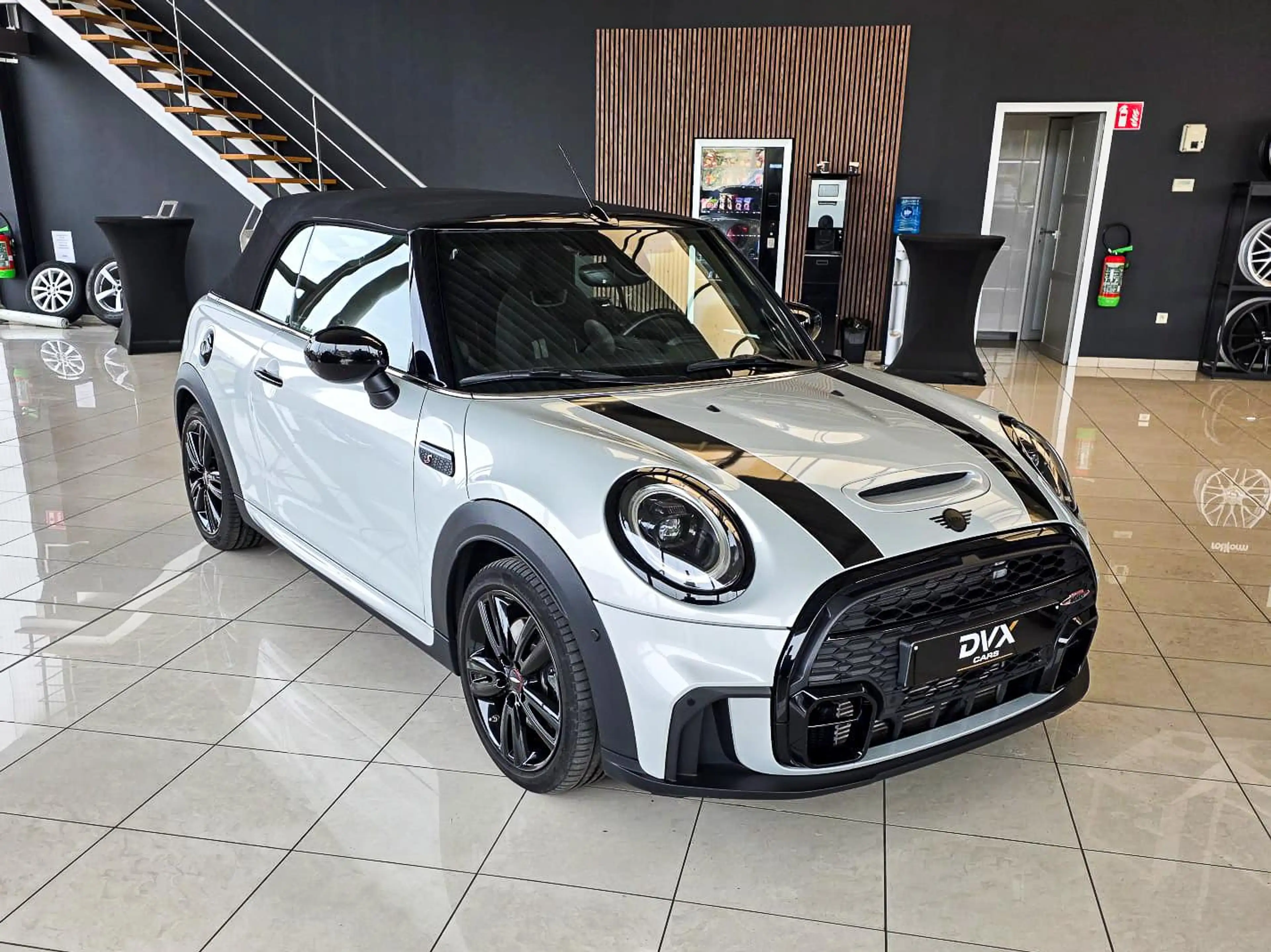 MINI Cooper S Cabrio Kit JCW/HUD/Camera/Harman Kardon/Garantie