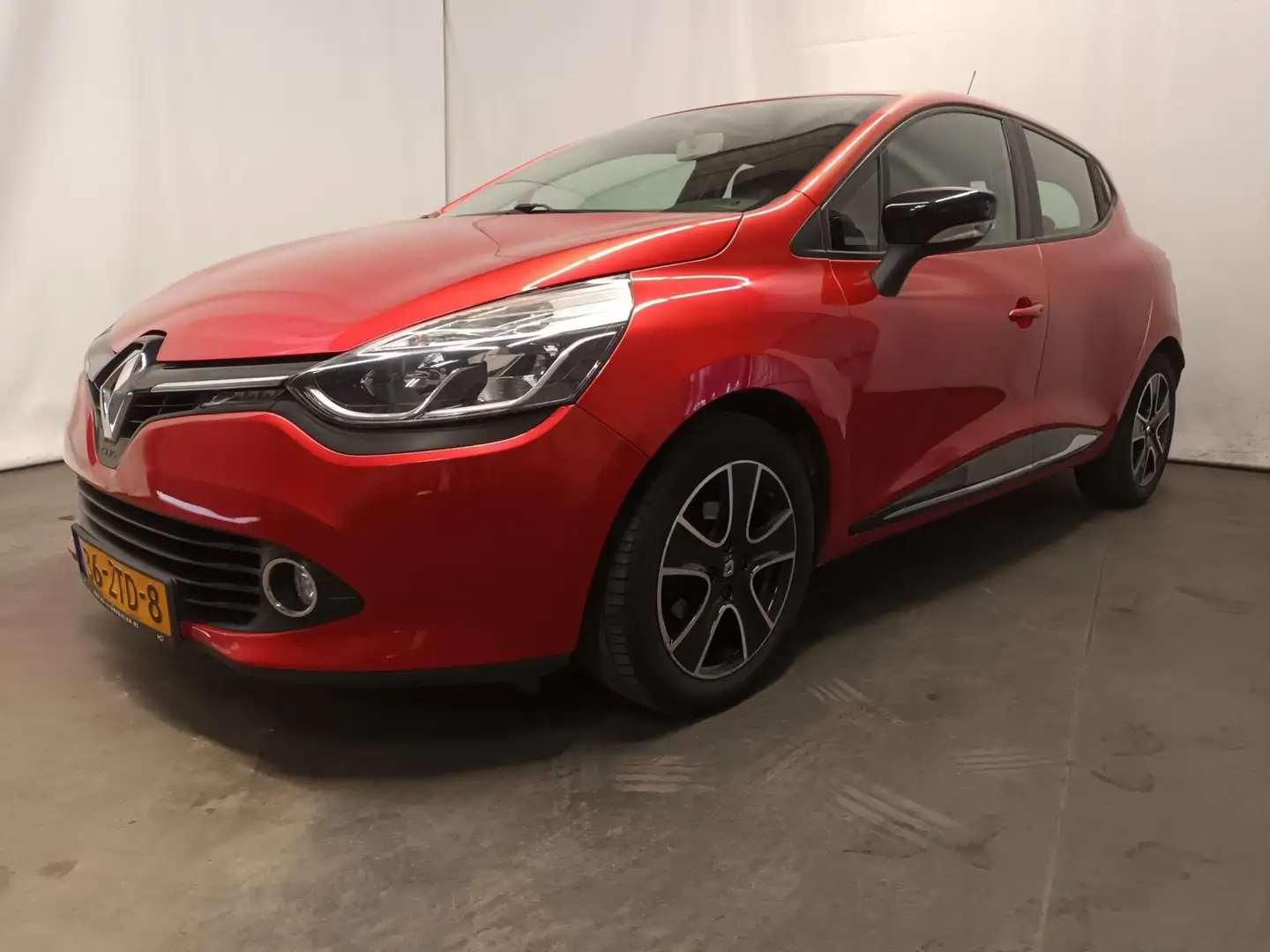 Renault Clio 0.9 TCe ECO Collection - Airco - Navi - Trekhaak Rood - 2