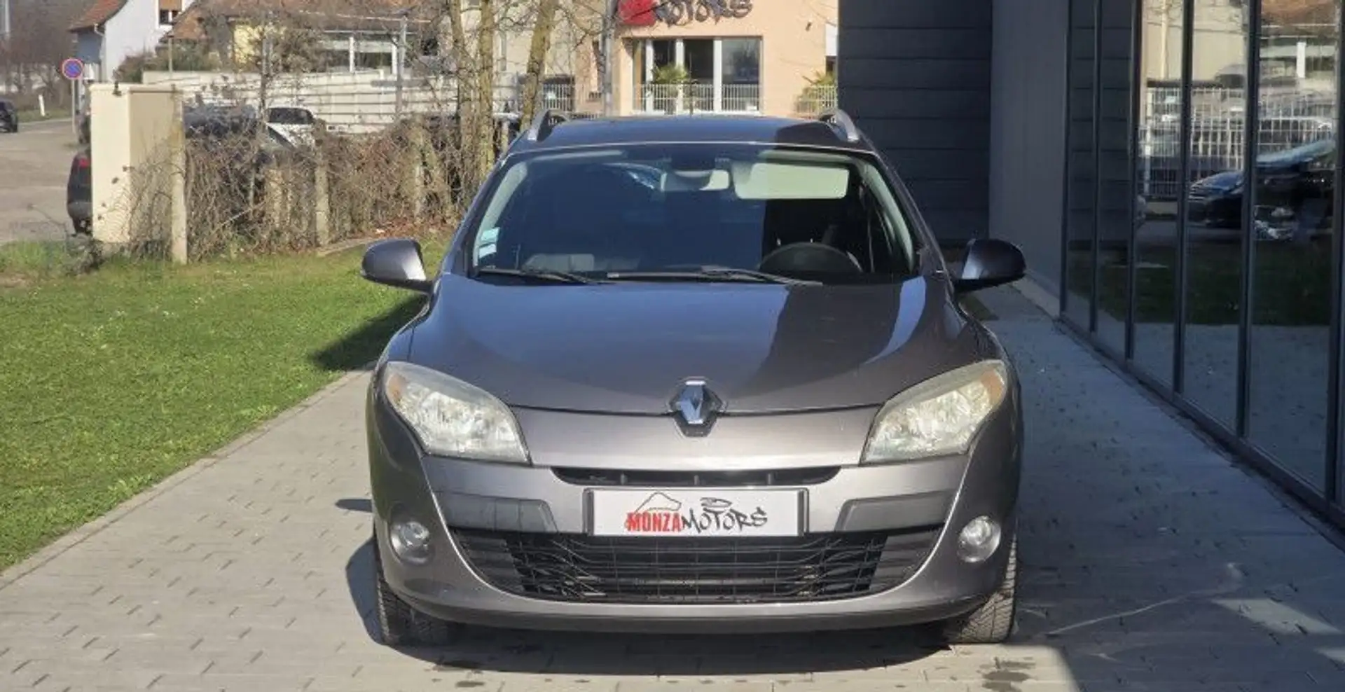 Renault Megane III ESTATE 1.5 DCI 110CH FAP DYNAMIQUE ECO² Grau - 2