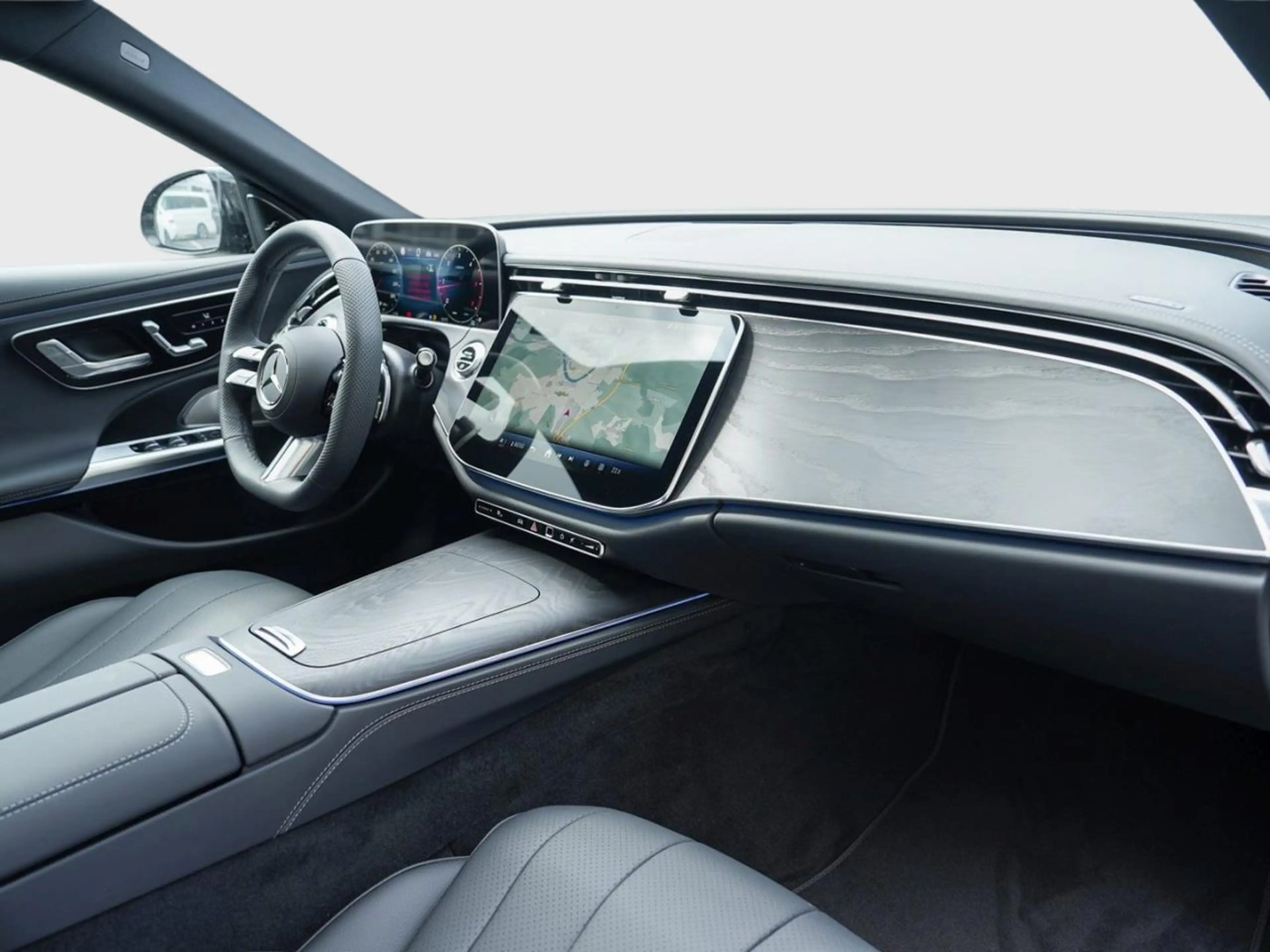 Mercedes-Benz E 220 d T-Modell AMG Night Panorama Distronic — photo 15