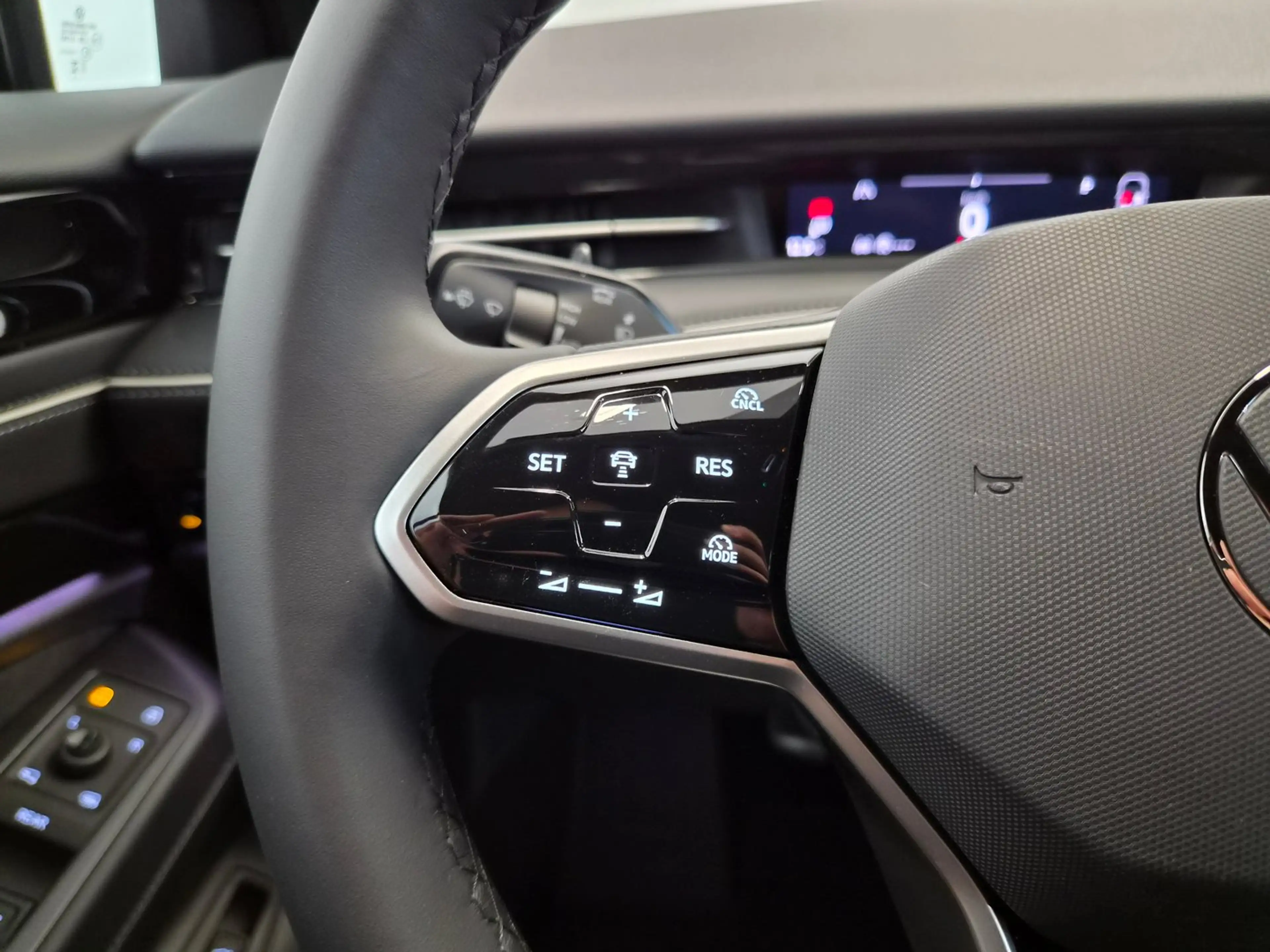Volkswagen ID.7 Tourer Pro 210 kW Business - 77 kWh — photo 14