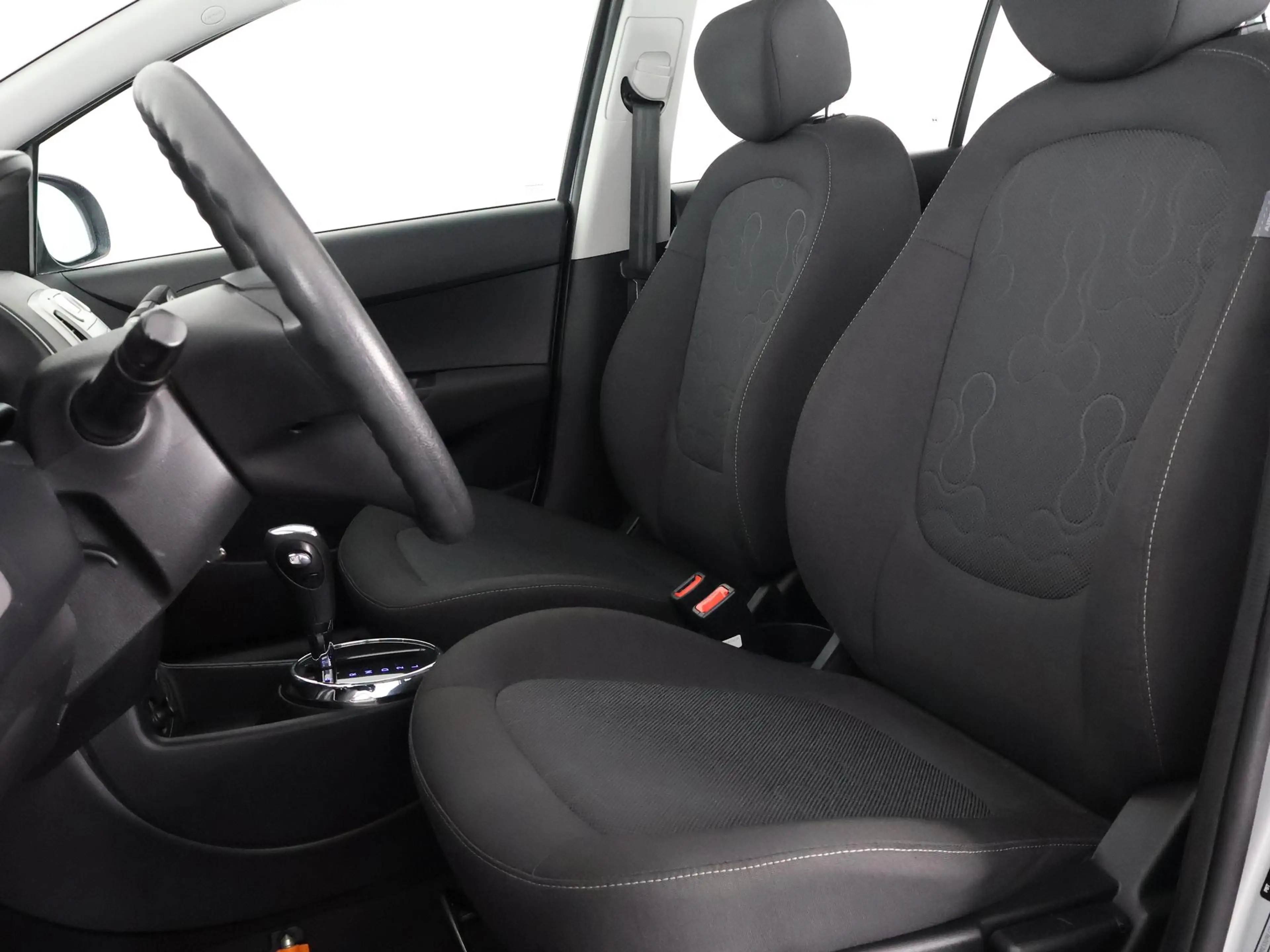 Hyundai i20 1.4i i-Motion Automaat | Airco | Centrale vergrend — photo 16