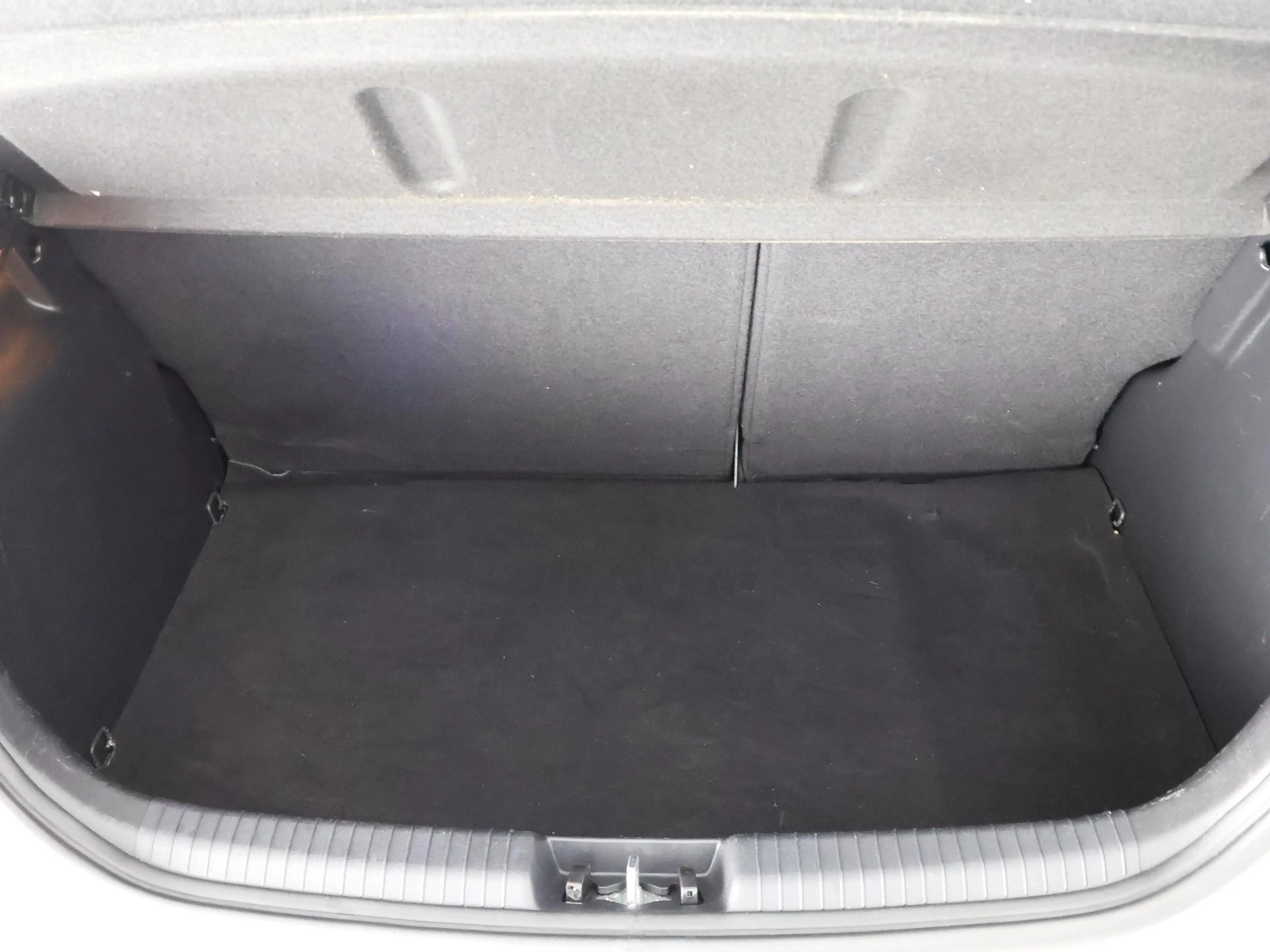 Hyundai i20 1.4i i-Motion Automaat | Airco | Centrale vergrend — photo 20
