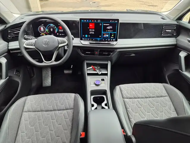 Volkswagen Tiguan view 13