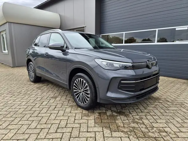 Volkswagen Tiguan view 7