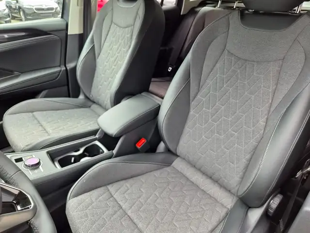 Volkswagen Tiguan view 14