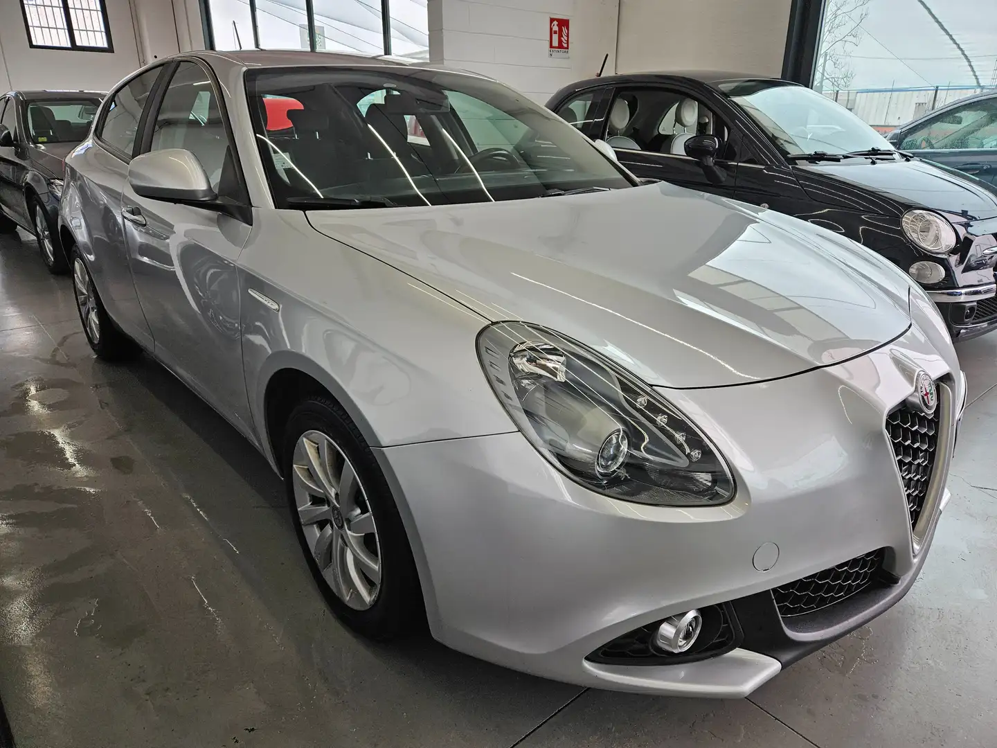 Alfa Romeo Giulietta 1.6 jtdm Super 120cv AUTOMATICO/NEOPATENTATO Argent - 1