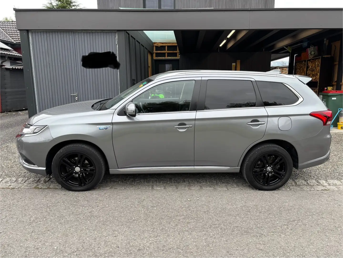Mitsubishi Outlander 2,4 PHEV Intense - 1