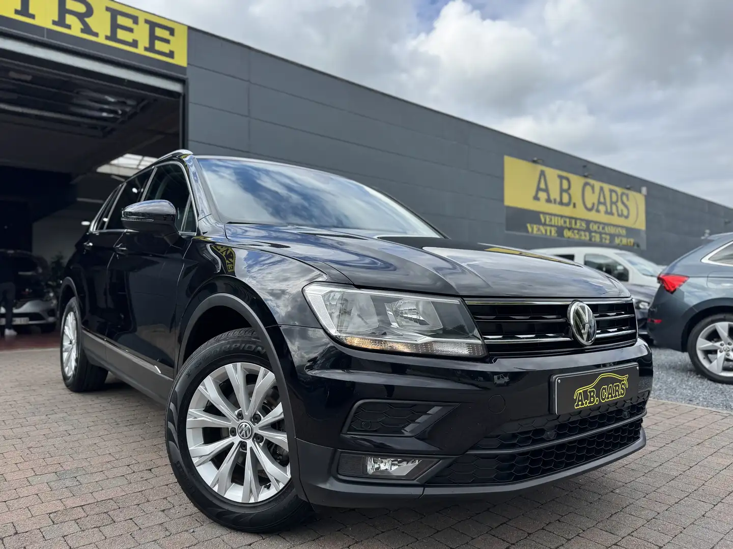 Volkswagen Tiguan 1.5 TSI ACT *GARANTIE 12MOIS*1ER PROPRIÉTAIRE Noir - 1