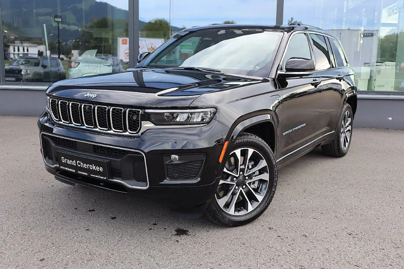 Jeep Grand Cherokee 2.0 PHEV 13,3kWh 380 PS AT 4xe Overland Schwarz - 1