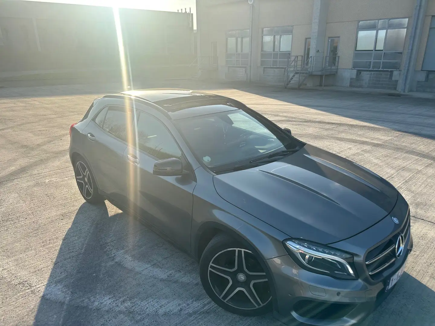 Mercedes-Benz GLA 180 GLA 180 d Argent - 2