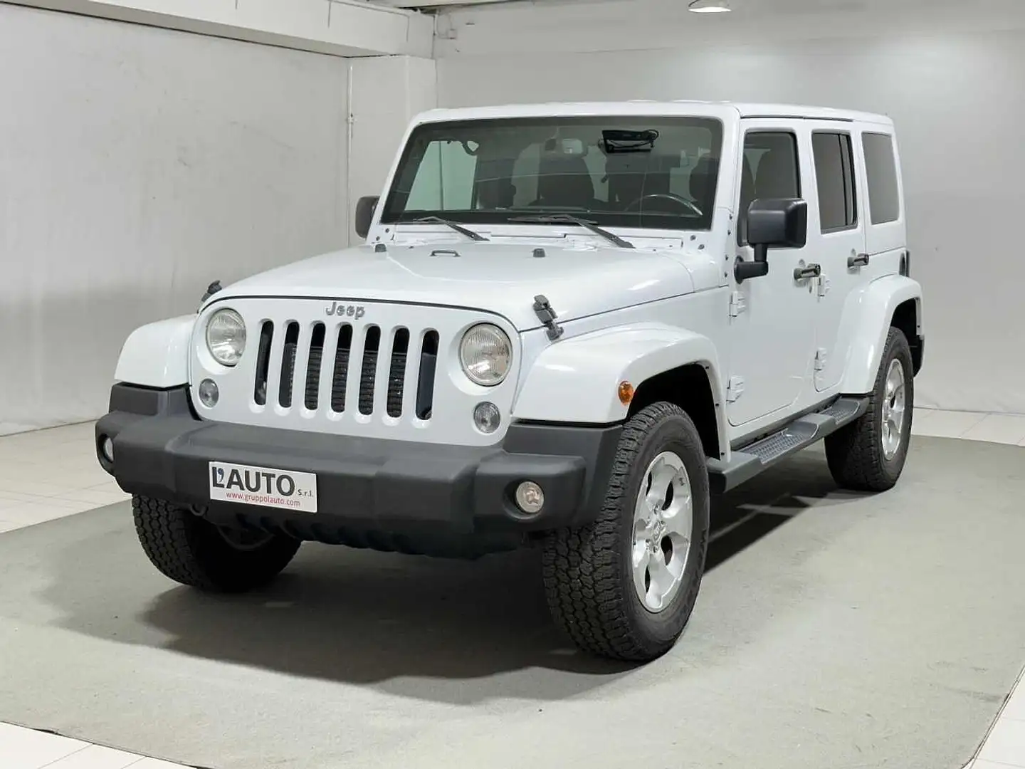 Jeep Wrangler Unlimited 2.8 CRD DPF Sahara Alb - 1