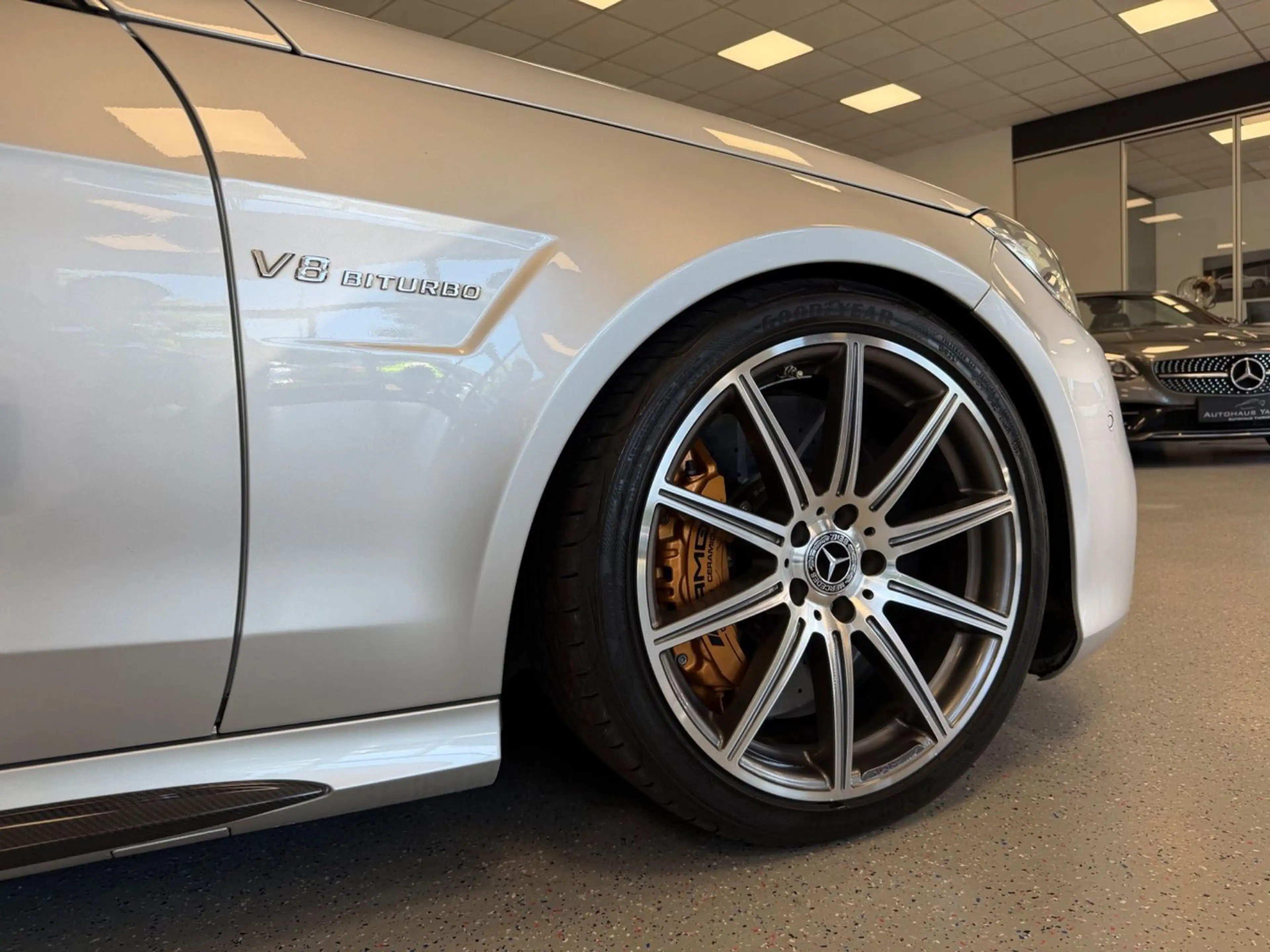 Mercedes-Benz E 63 AMG S 4MATIC|Carbon|Keramik|H/K|Einmalig — photo 9