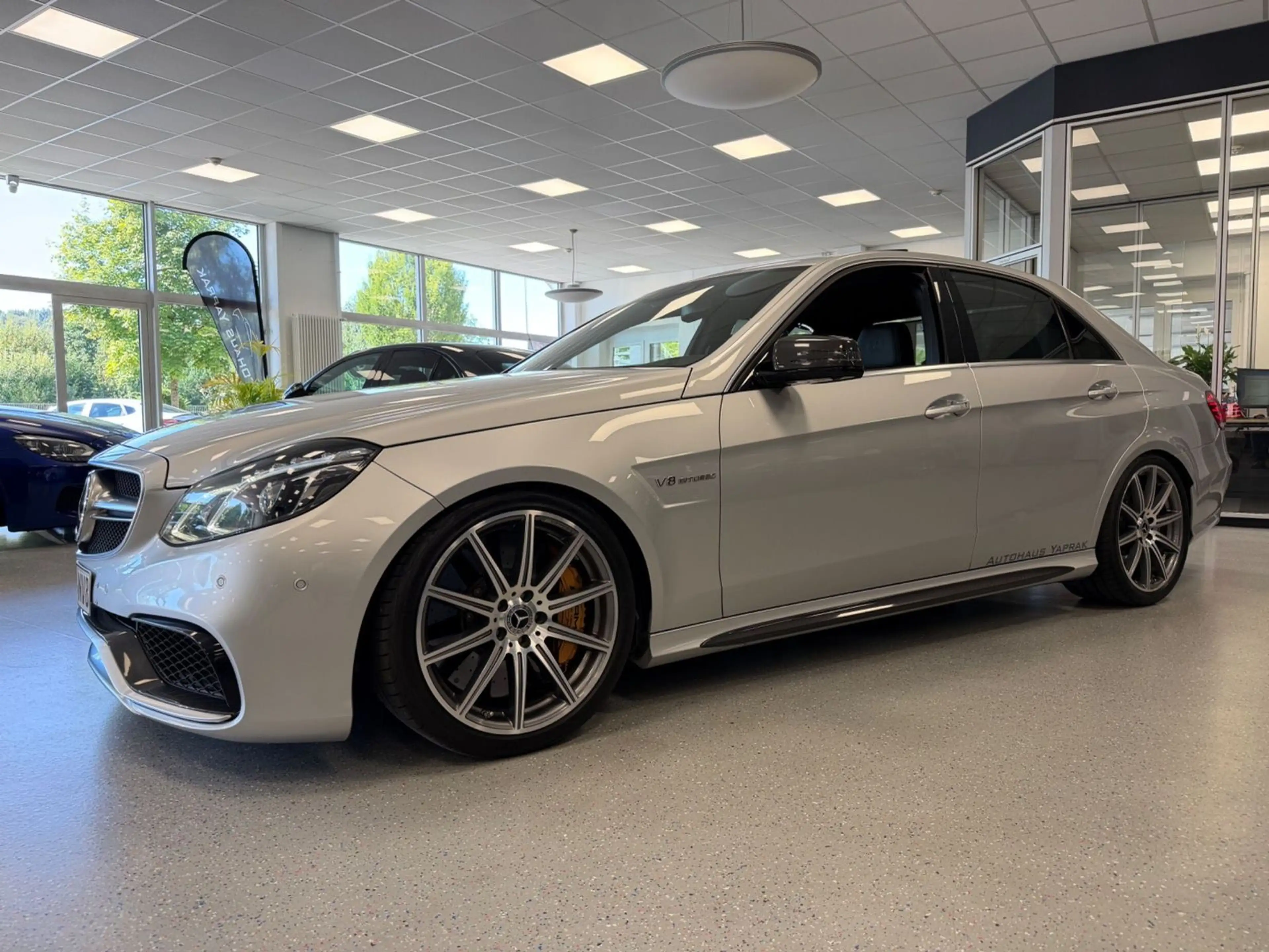 Mercedes-Benz E 63 AMG S 4MATIC|Carbon|Keramik|H/K|Einmalig — photo 4
