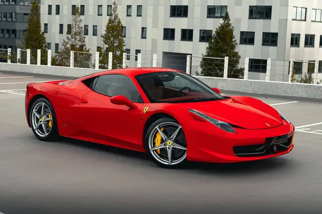 Ferrari 458 view 3