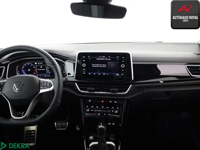 Volkswagen T-Roc view 10