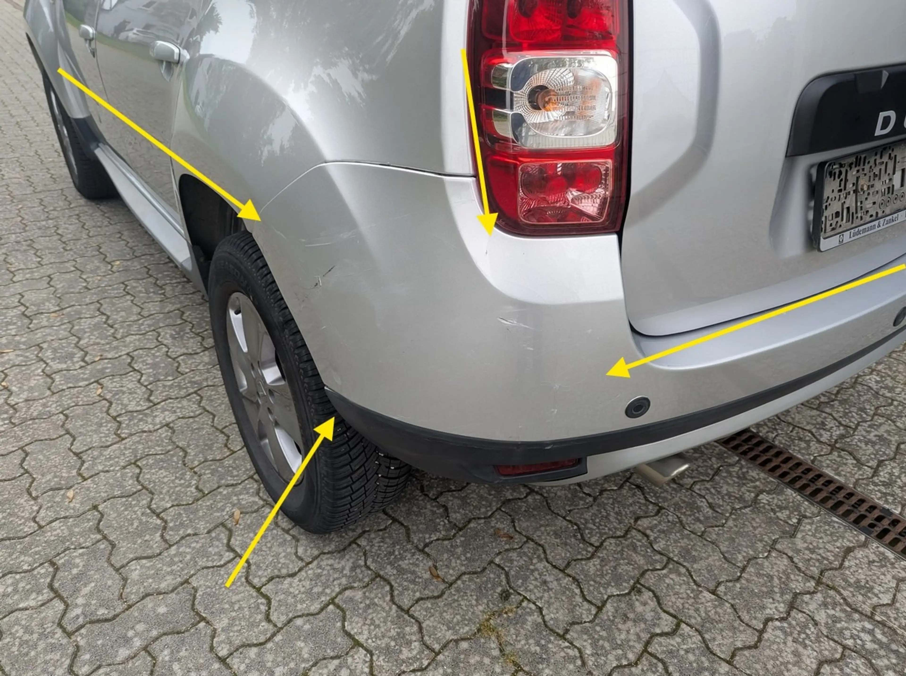Dacia Duster Prestige 4x4*Klima*1 Hand*Leder* — photo 14