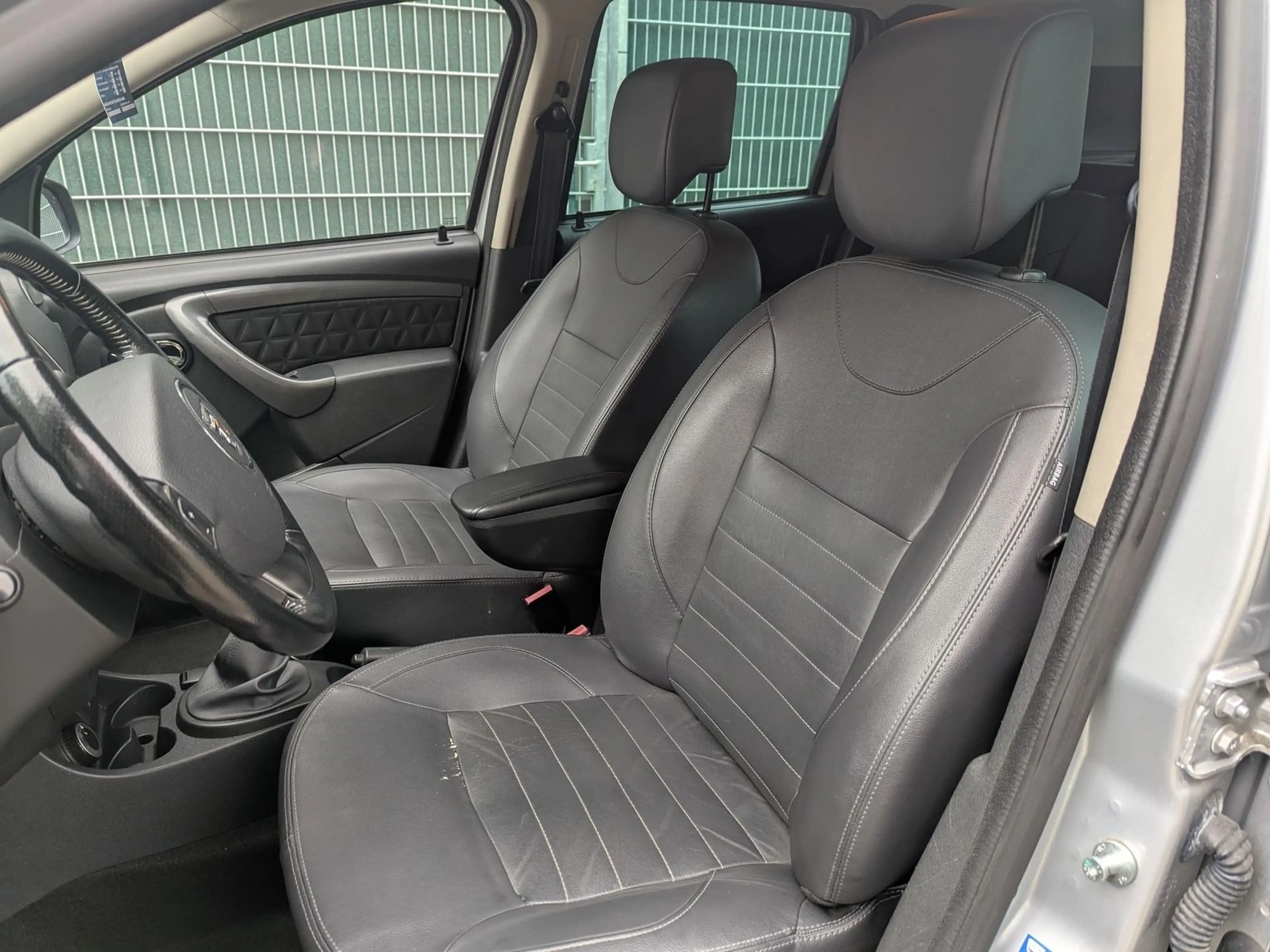 Dacia Duster Prestige 4x4*Klima*1 Hand*Leder* — photo 9